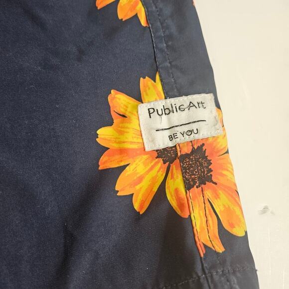 Public Art Daisy Swim Shorts Men Medium 6in inseam Navy Blue - Picture 2 of 9